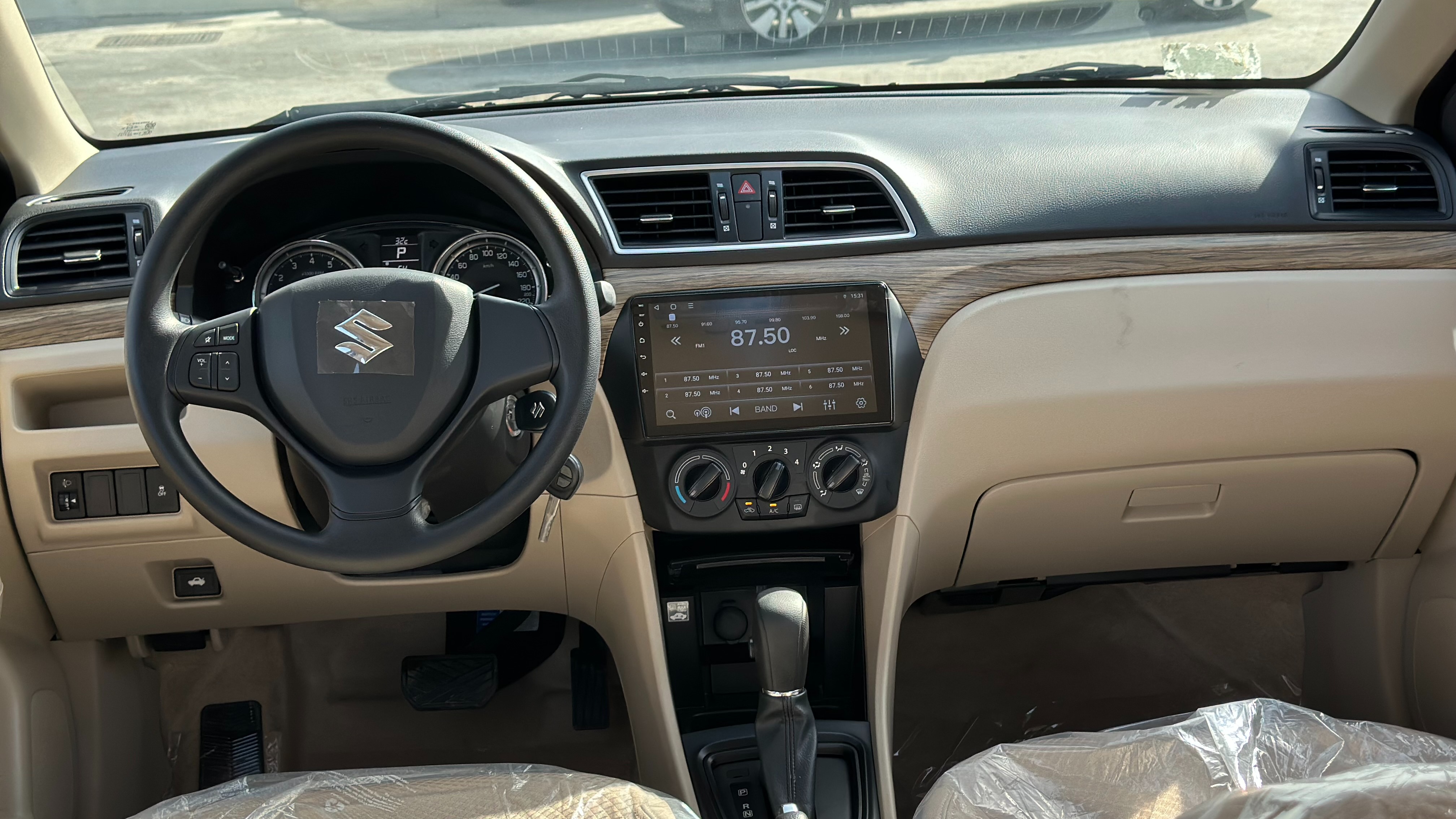 Suzuki Ciaz GLX - View 8