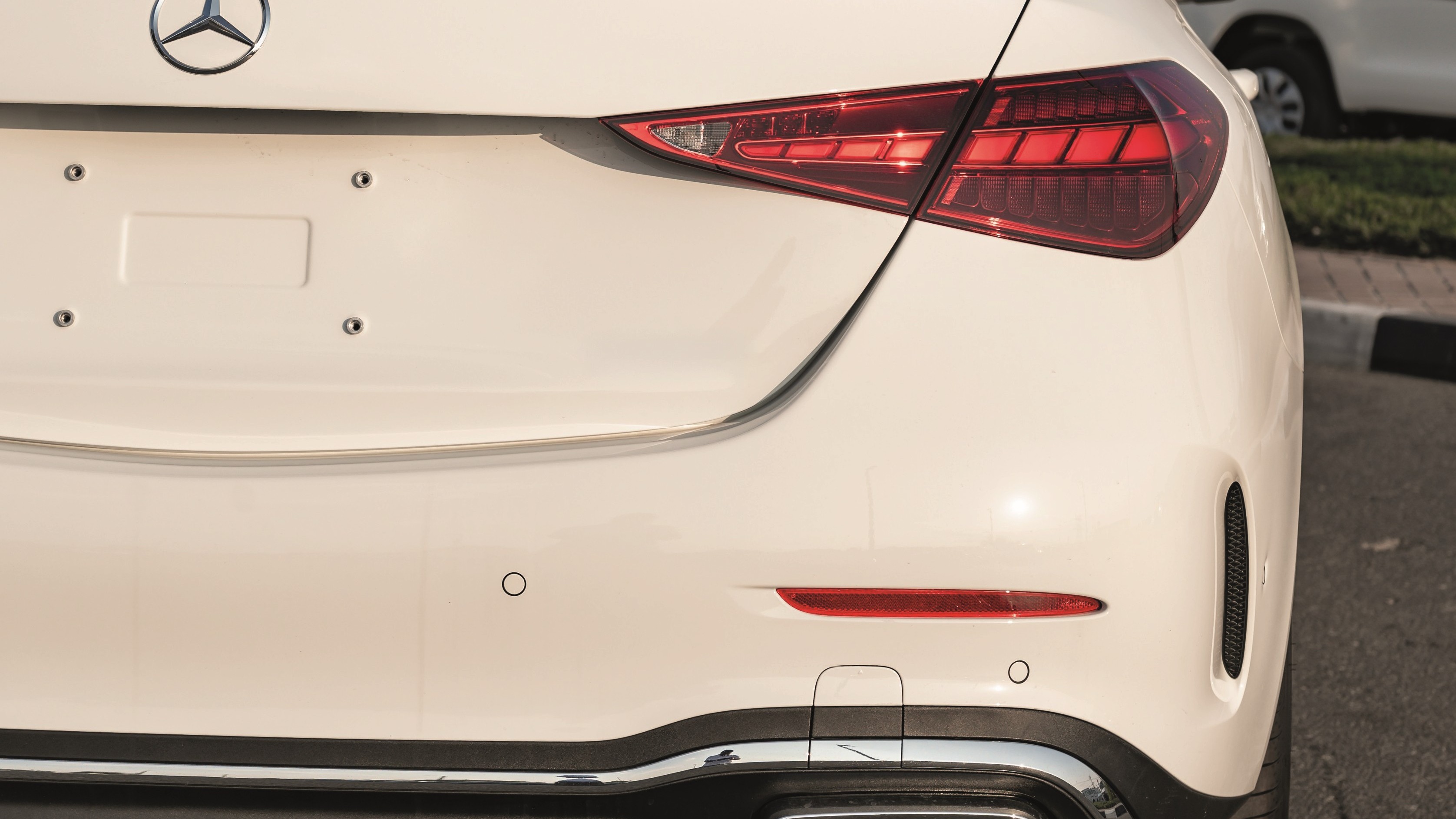 Mercedes-Benz C200L - View 7