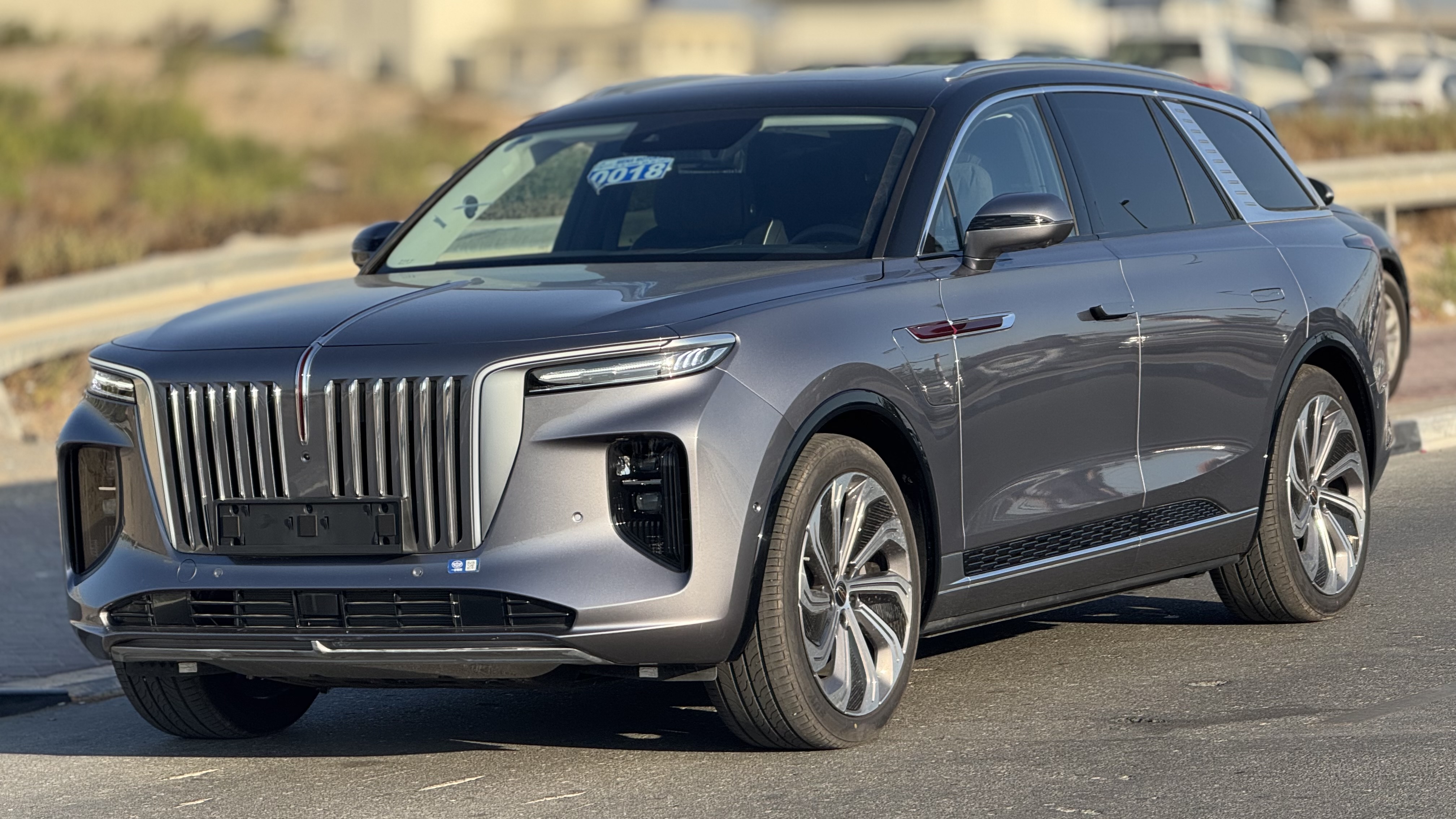 Hongqi E-HS9